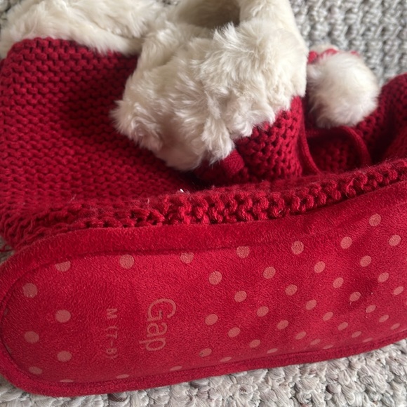 Red knitted booties - Picture 4 of 5